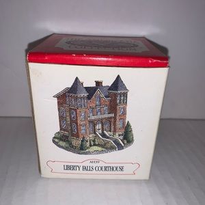 The Americana Collection Liberty Falls Courthouse